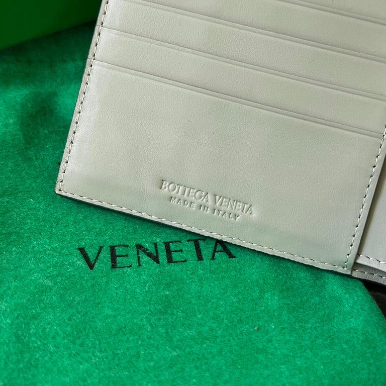 Bottega Veneta 605721 Intrecciato Bi-Fold Wallet Green - 5
