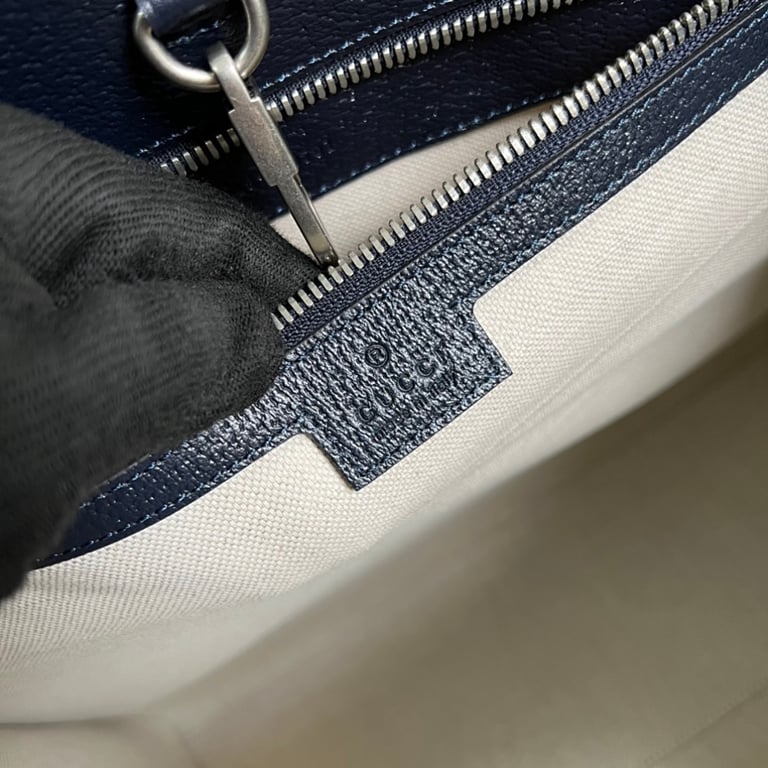 Gucci GG Supreme Large Tote Bag 674148 - 3