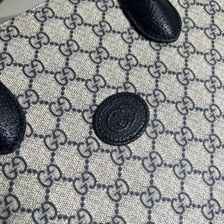 Gucci GG Supreme Large Tote Bag 674148 - 6