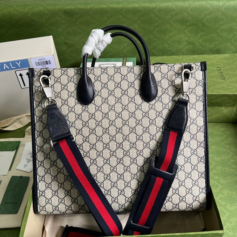 Gucci GG Supreme Large Tote Bag 674148 - 9