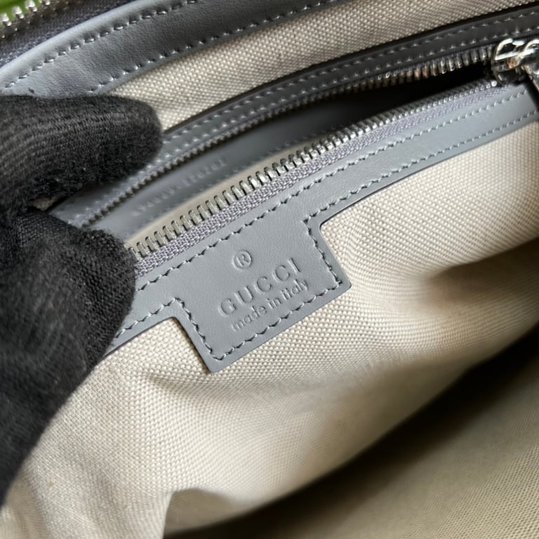 Gucci GG Embossed Leather Crossbody Bag Grey 696009 - 3