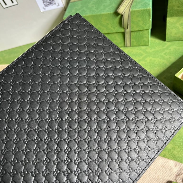 Gucci Microguccissima Leather Pouch 544477 Black - 6