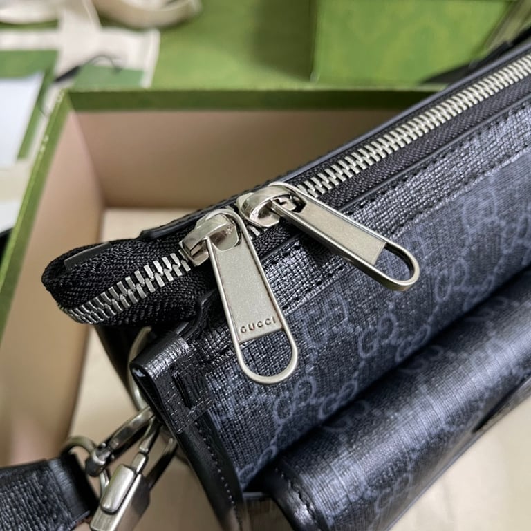 Gucci Neo Vintage GG Supreme Messenger Bag - 5