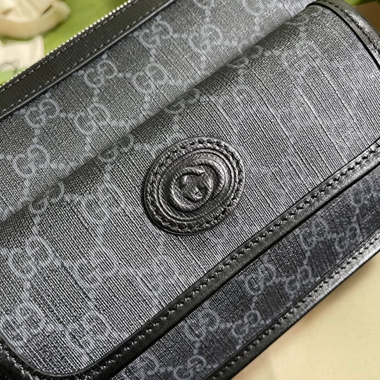 Gucci Neo Vintage GG Supreme Messenger Bag - 6