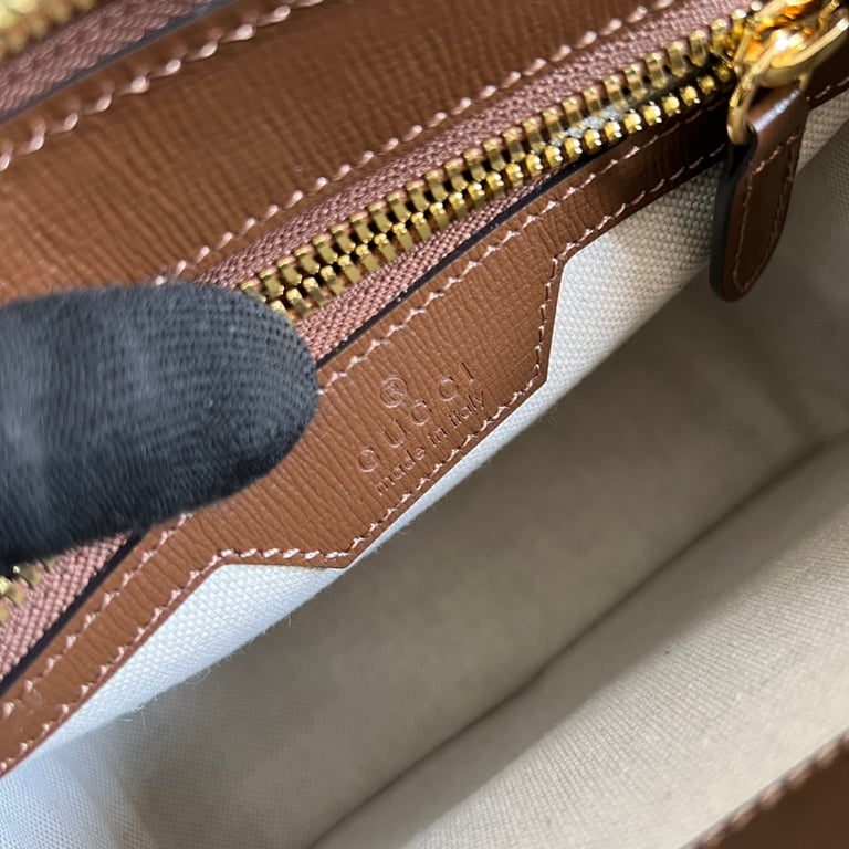Gucci Neo Vintage GG Supreme Crossbody Bag - 2