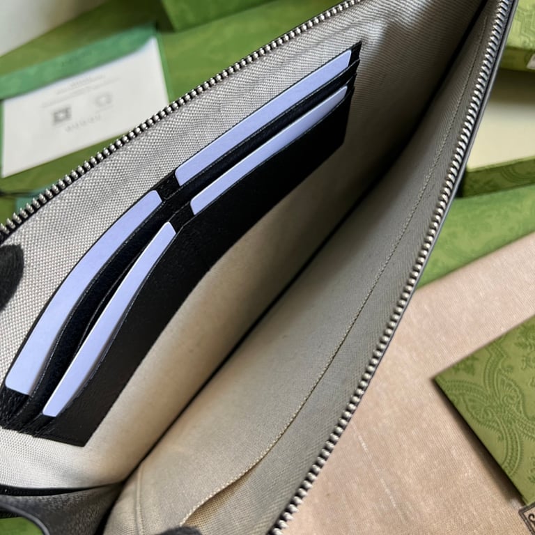 Gucci Marmont Leather Pouch Black - 3