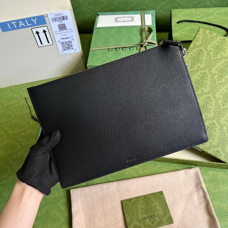 Gucci Marmont Leather Pouch Black - 9