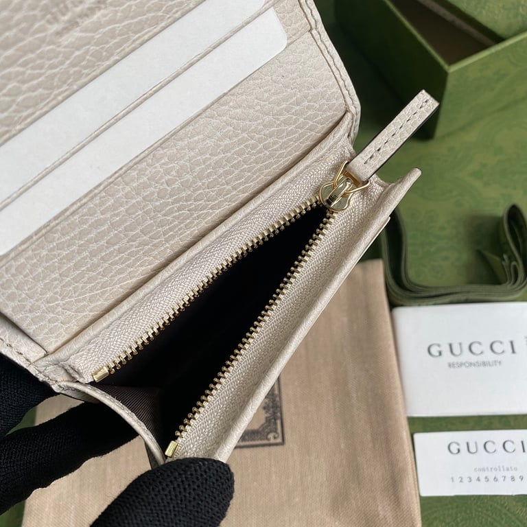 Gucci GG Marmont Card Case Wallet White - 2
