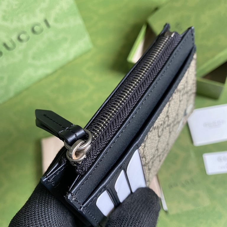 Gucci GG Supreme Bee Card Case 597555 - 4