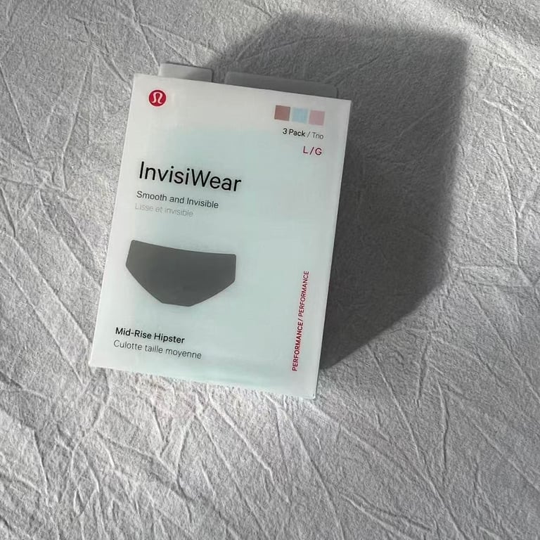 Lululemon InvisiWear Hipster Underwear 3-Pack - 8