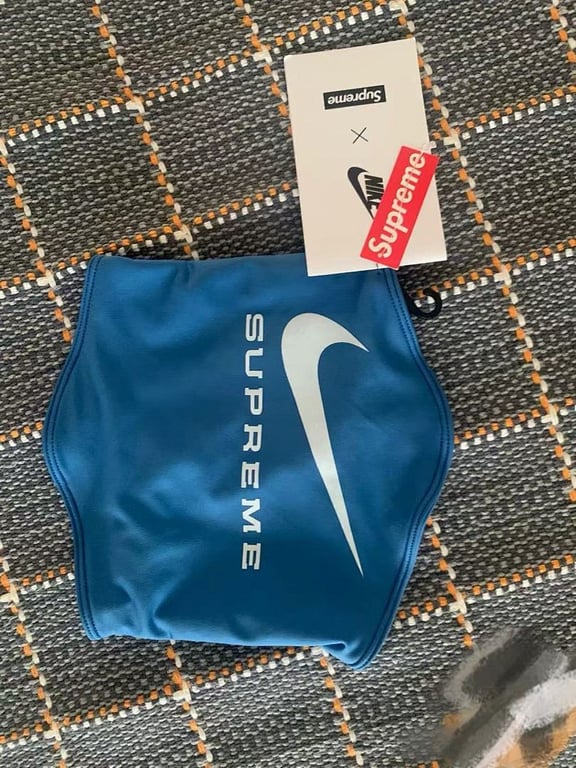 Nike x Supreme Neck Warmer - 38