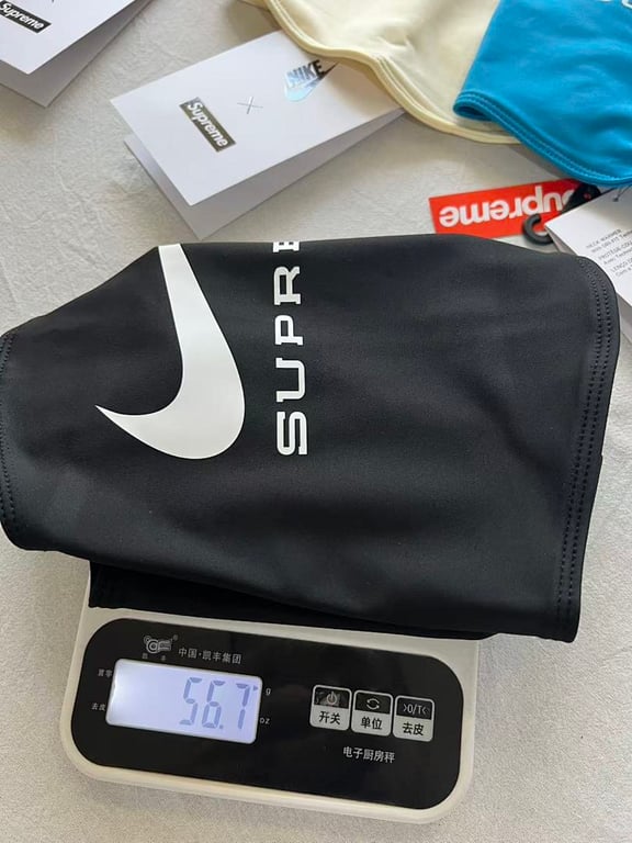 Nike x Supreme Neck Warmer - 5