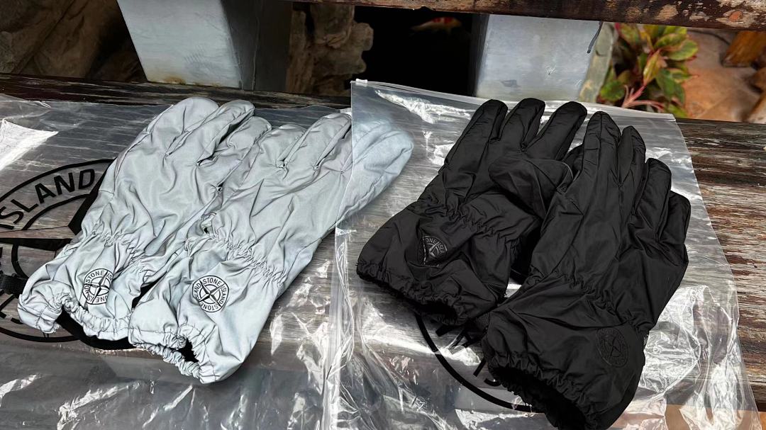 Stone Island Reflective Gloves - 3