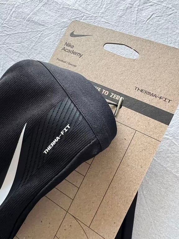 Nike Academy Therma-FIT Gloves Black - 3