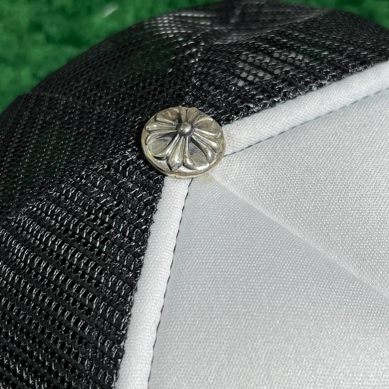 Chrome Hearts Multicolor Cross White Trucker Hat - 3