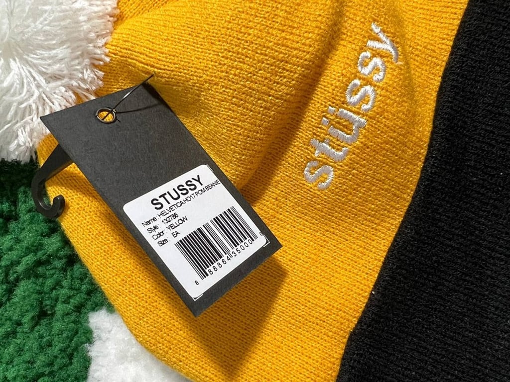 Stüssy Helvetica Pom Beanie - 16