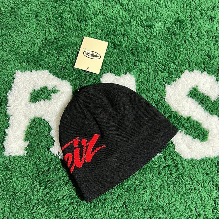 Corteiz Script Logo Beanie Black/Red - 2