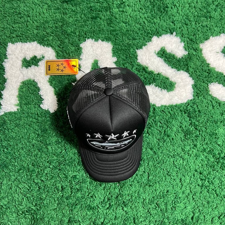 Corteiz 5 Star Trucker Hat Black - 48