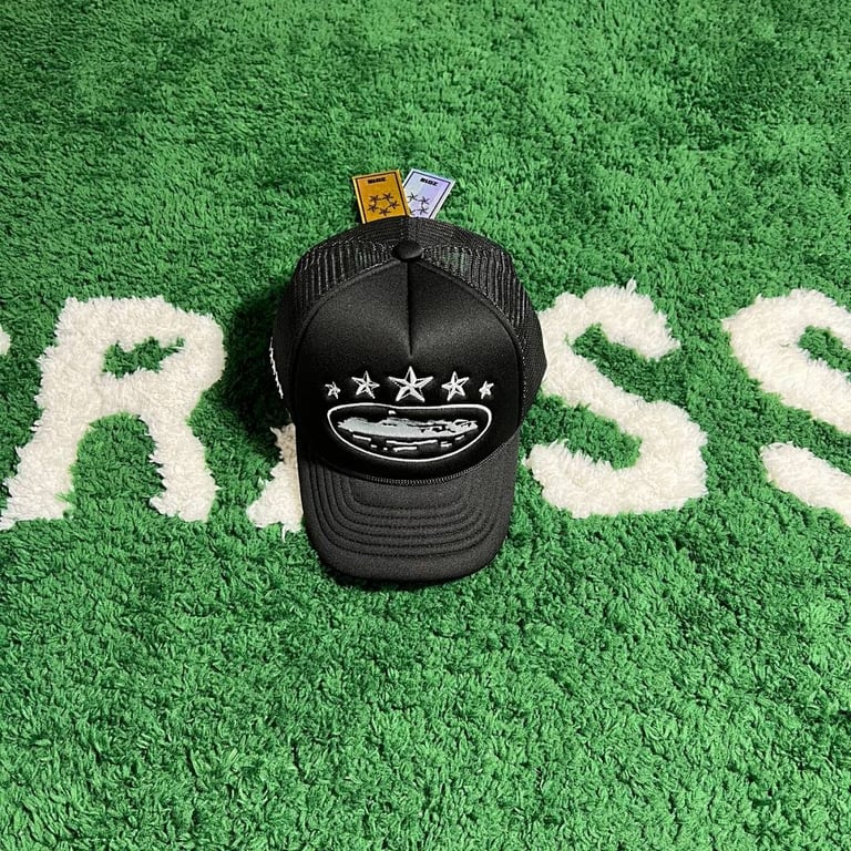 Corteiz 5 Star Trucker Hat Black - 52