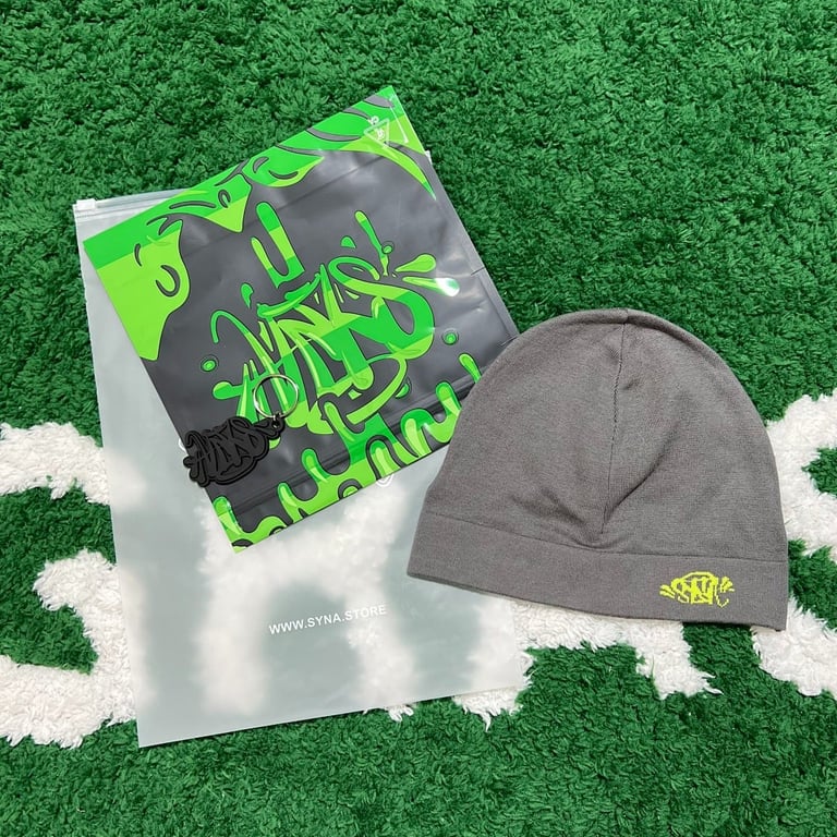 Syna World Seamless Beanie Grey - 11