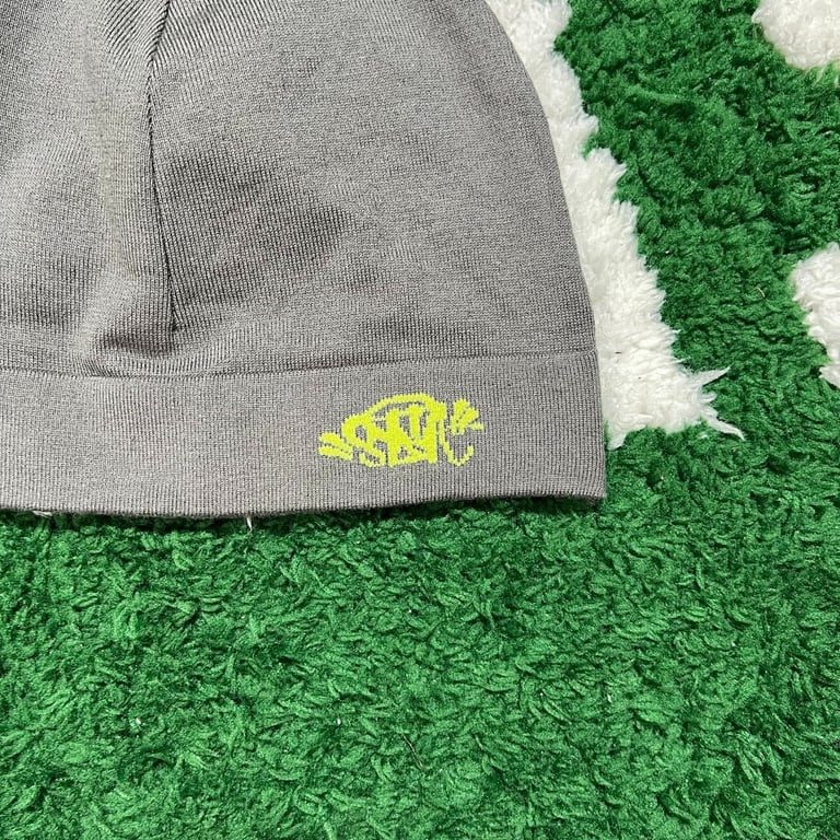 Syna World Seamless Beanie Grey - 8
