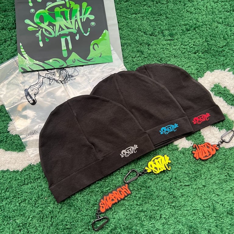 Syna World Seamless Beanie