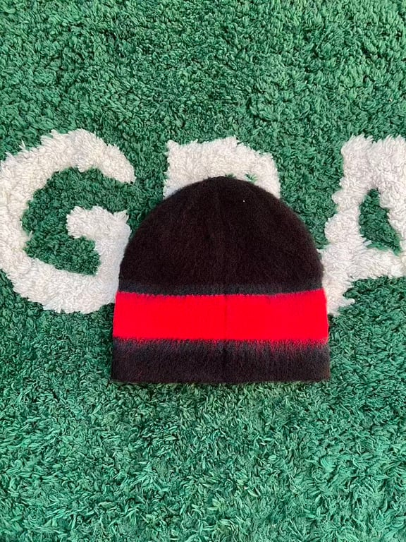 Corteiz Black/Red Mohair Beanie - 5