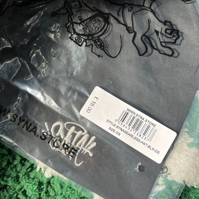 Syna World Logo Beanie - 17