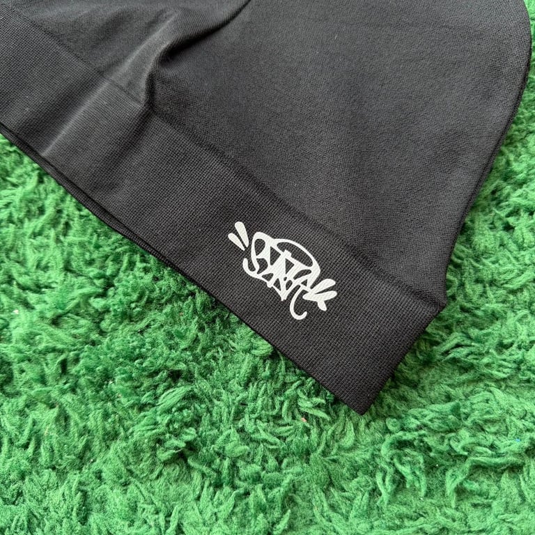 Syna World Seamless Beanie Black - 3