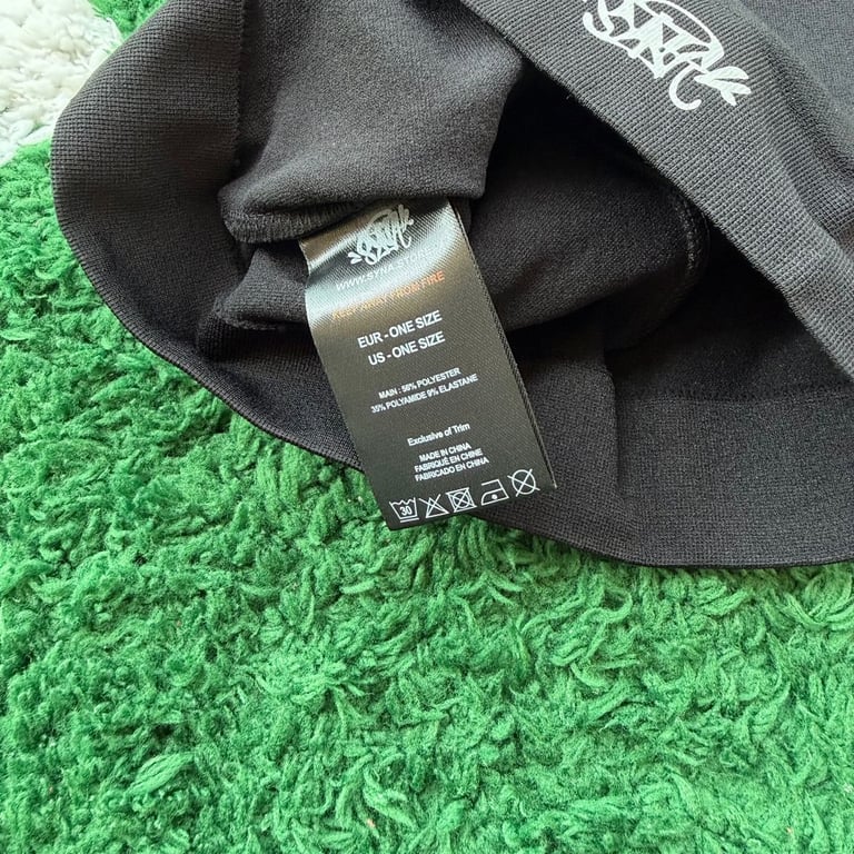 Syna World Seamless Beanie Black - 4