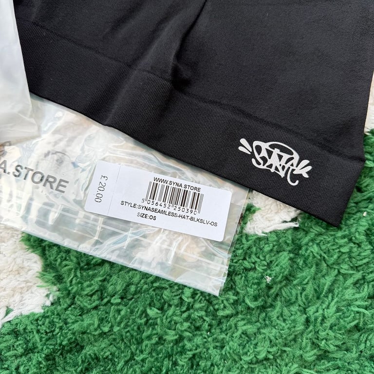 Syna World Seamless Beanie Black - 5