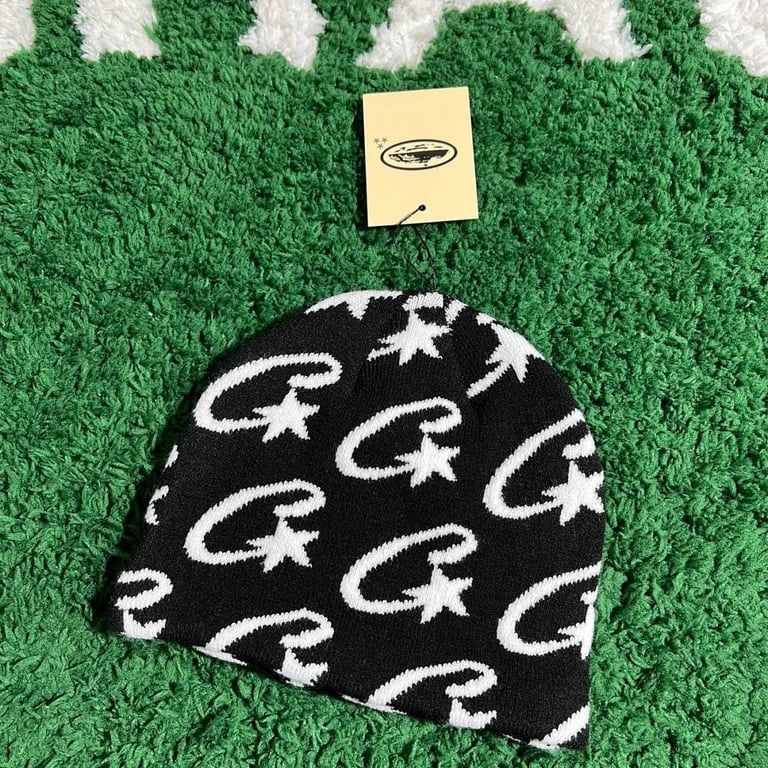 Corteiz Star Beanie Black - 10