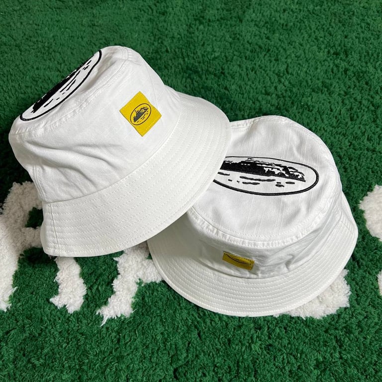 Corteiz Alcatraz Bucket Hat White