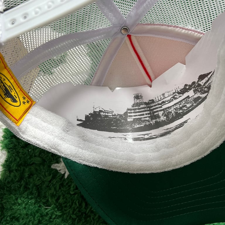 Corteiz Alcatraz Trucker Hat Red/Green - 9