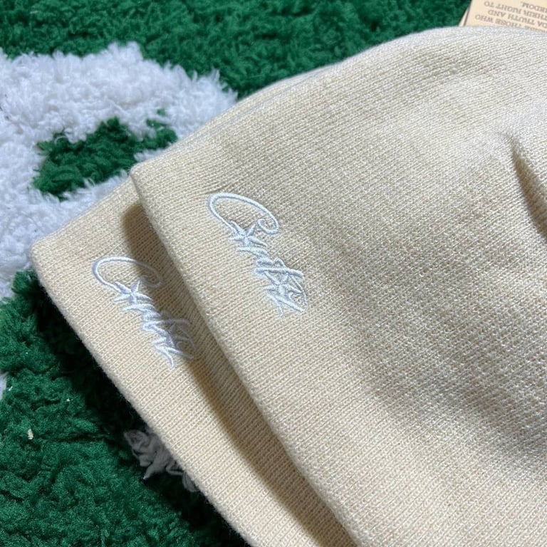 Corteiz Small Logo Beanie Beige - 7