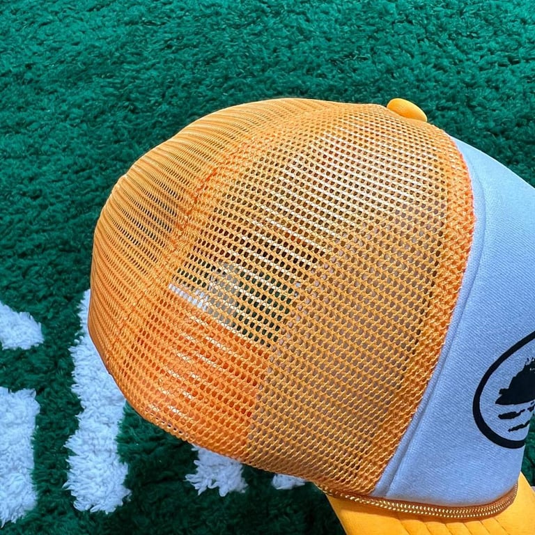 Corteiz Alcatraz Trucker Hat White / Yellow - 4