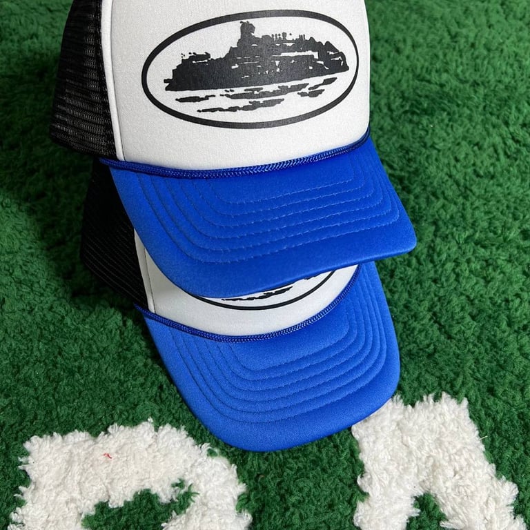 Corteiz Alcatraz Trucker Hat White Blue - 2