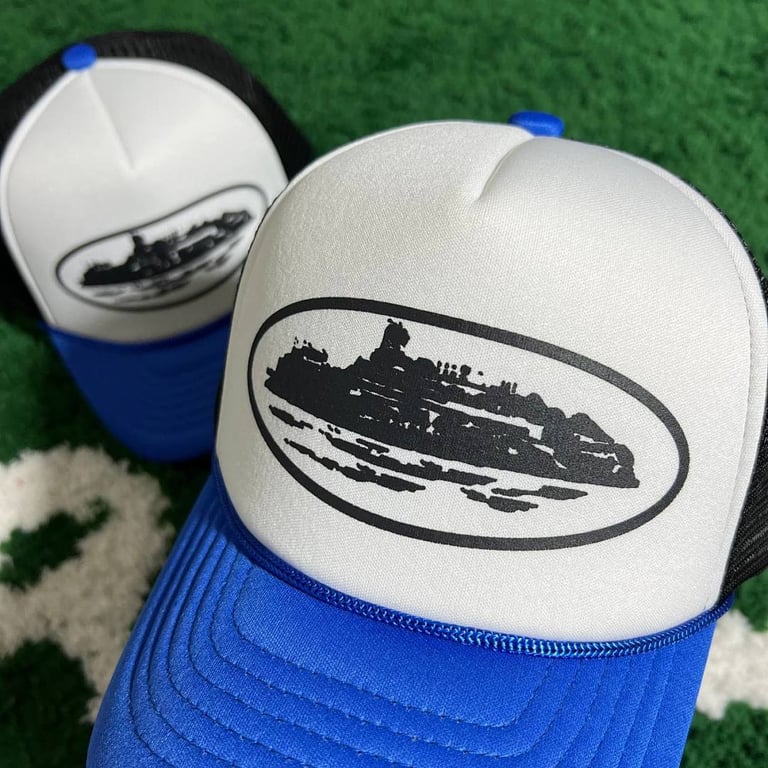 Corteiz Alcatraz Trucker Hat White Blue - 10