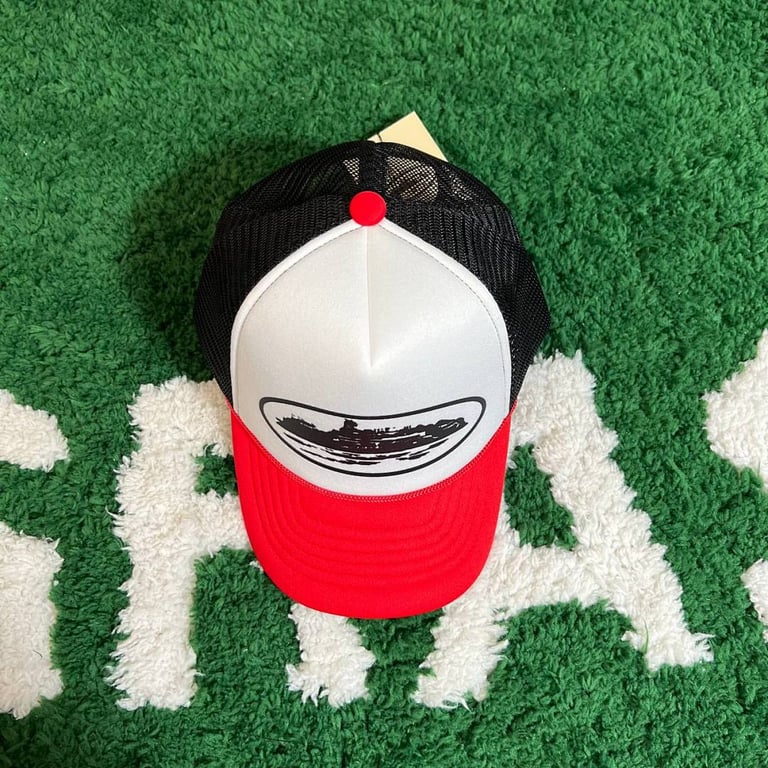 Corteiz Alcatraz Trucker Hat White/Red - 2