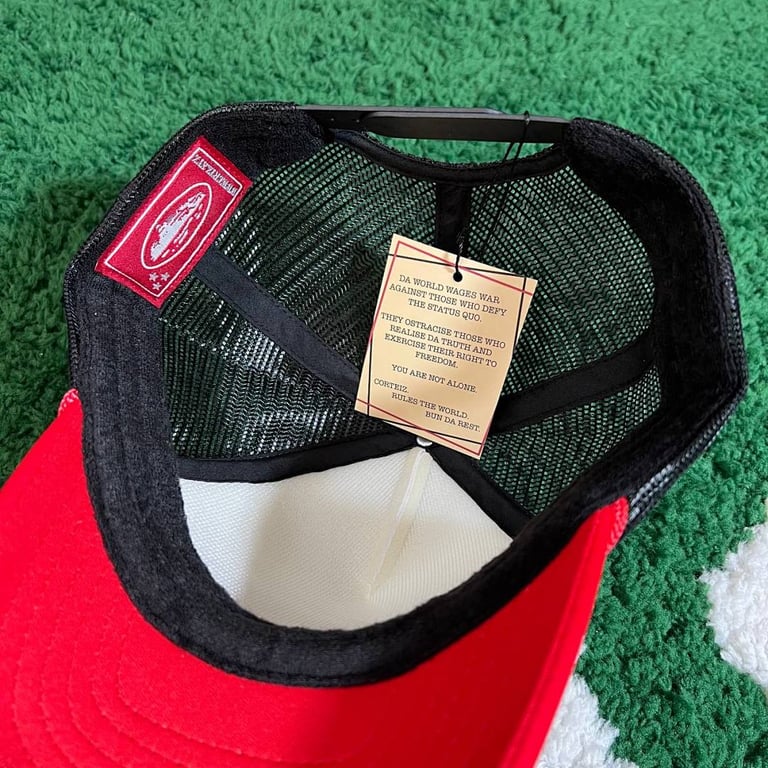 Corteiz Alcatraz Trucker Hat White/Red - 3