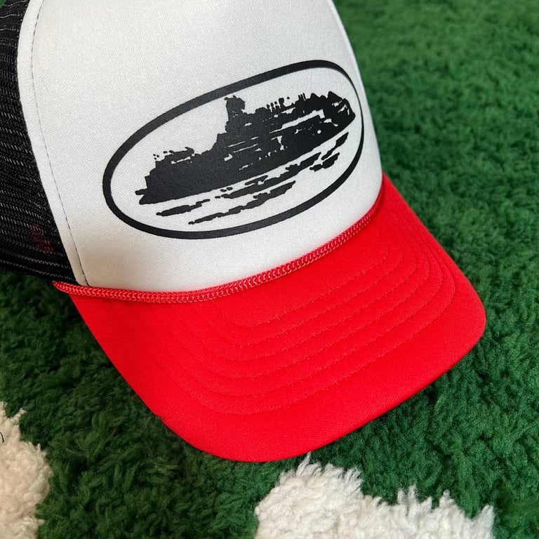 Corteiz Alcatraz Trucker Hat White/Red - 7