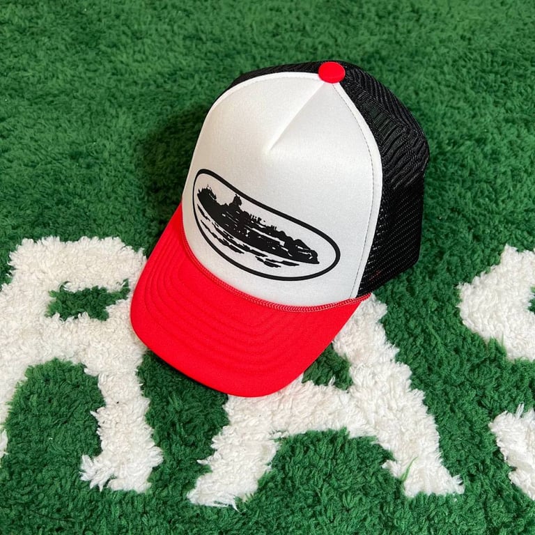 Corteiz Alcatraz Trucker Hat White/Red - 8