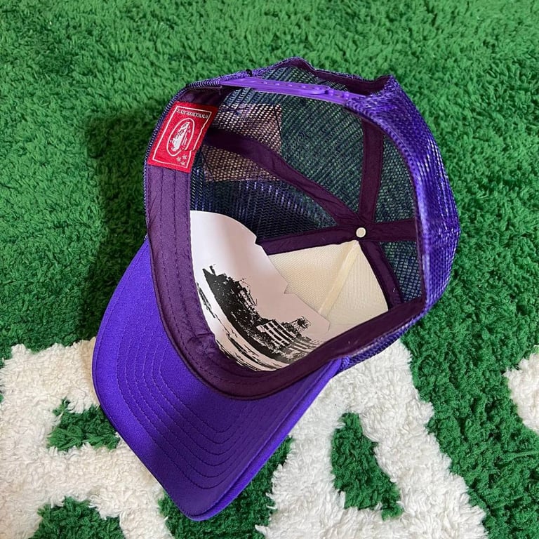 Corteiz Trucker Hat White/Purple - 13
