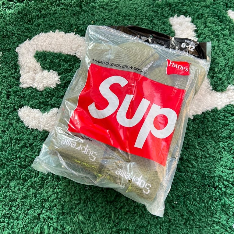 Supreme x Hanes Crew Socks 4-Pack - 3