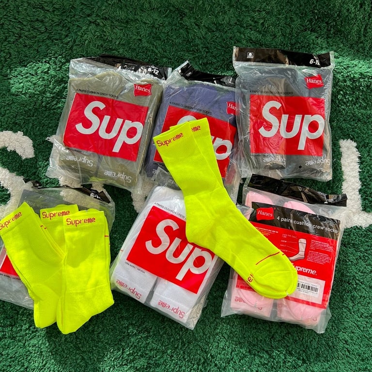 Supreme x Hanes Crew Socks 4-Pack - 8