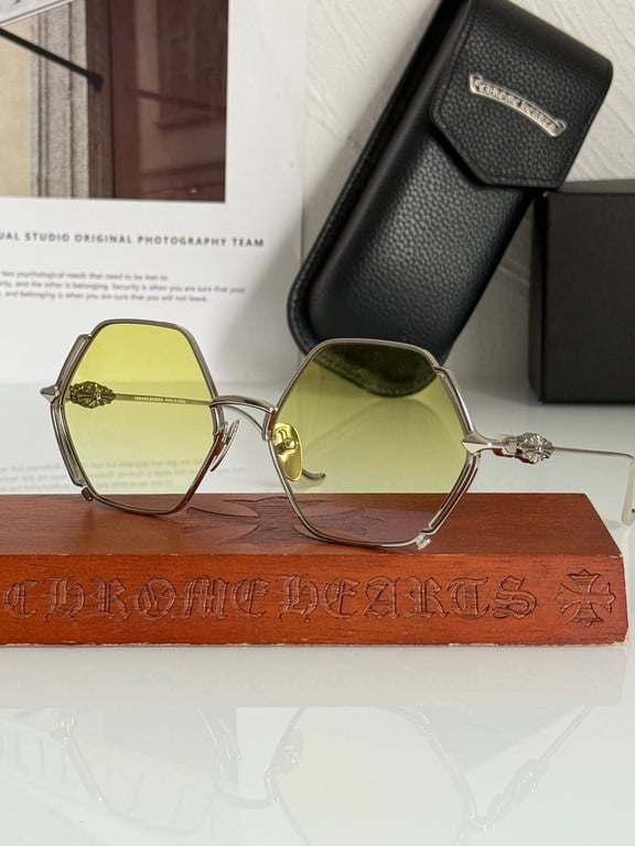 Chrome Hearts Creamed Sunglasses - 5