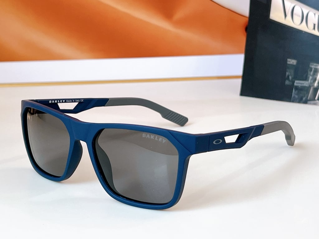 Oakley 24045 Sport Sunglasses - 3