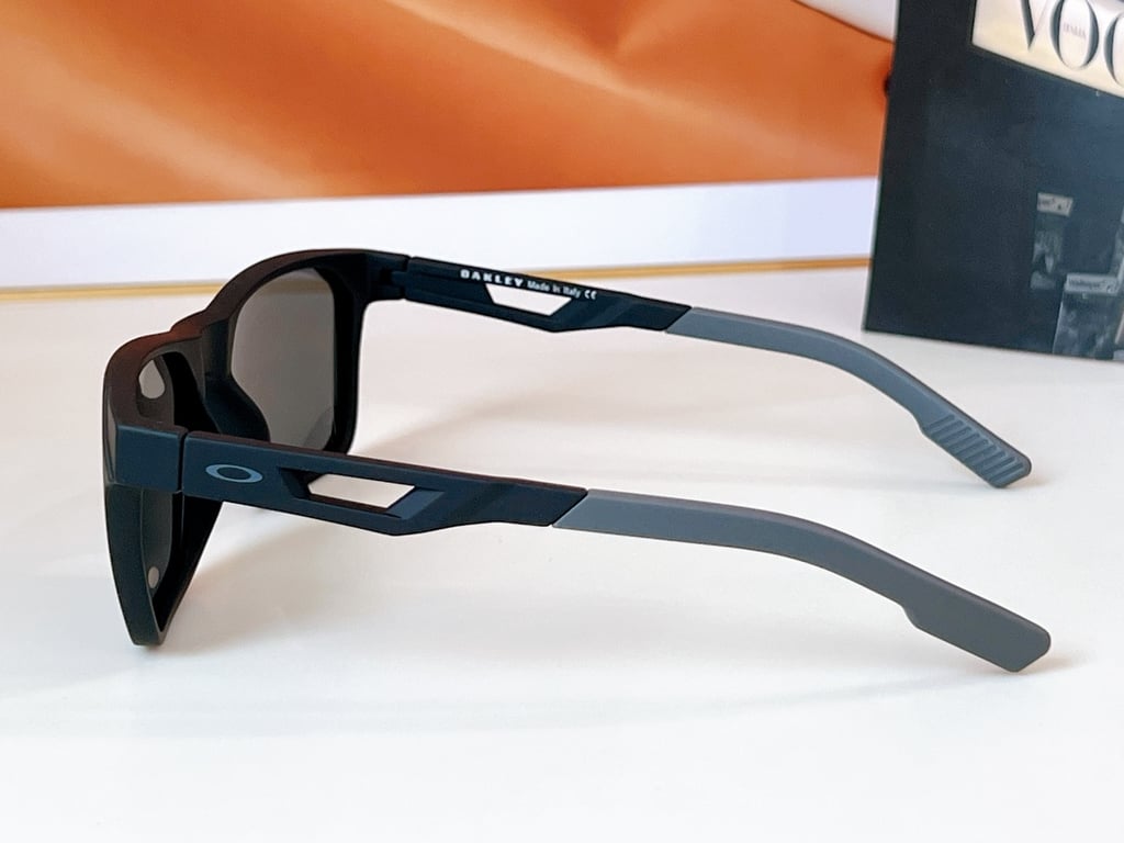 Oakley 24045 Sport Sunglasses - 6