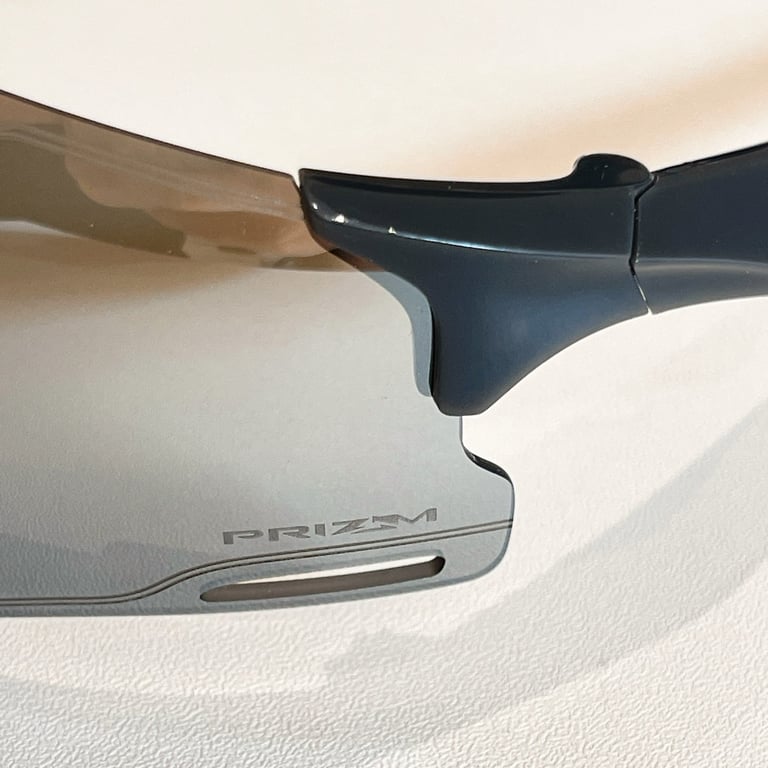 Oakley OO9512D Photochromic Sunglasses - 2