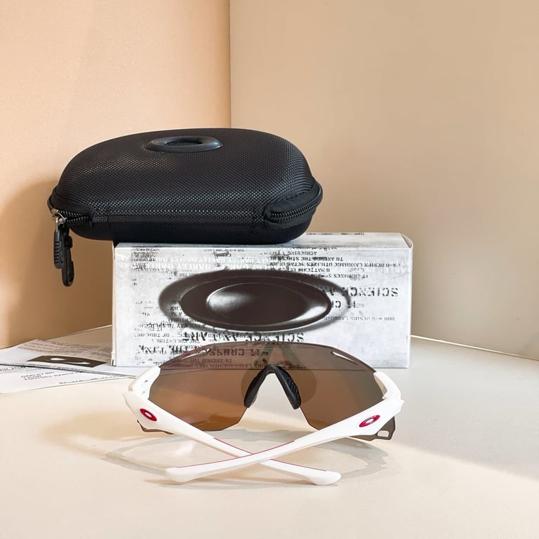 Oakley Encoder OO9513D Sunglasses White Red - 4